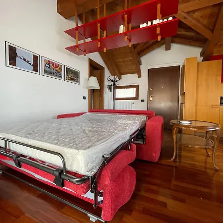 The Pretty Attic-3
